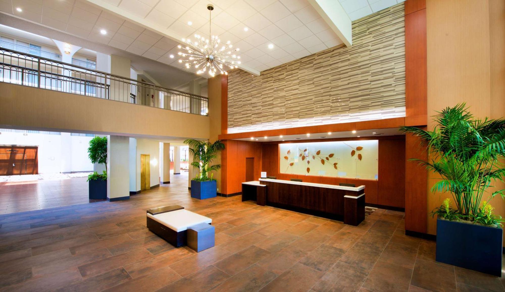 Embassy Suites By Hilton Cincinnati Northeast - Blue Ash Екстериор снимка